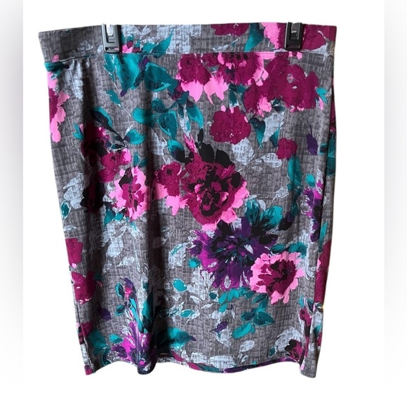 Jaclyn Smith Collection Women’s Floral Skirt - Picture 1 of 4